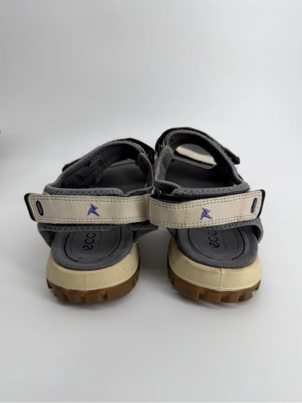 ECCO Yucatan Offroad Sandals Womens Size 40 / US 9-9.5 Beige Gray Strap